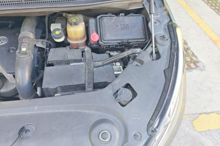 Used Buick GL8 2017 ES 28T Flagship Model China V Standard Engine Bay Left