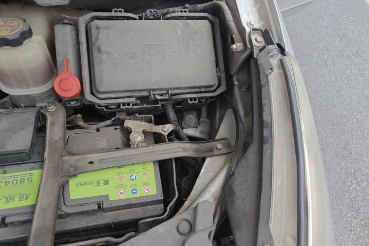 Used Buick GL8 2017 25S Comfort Version China V Standard Engine Bay Left