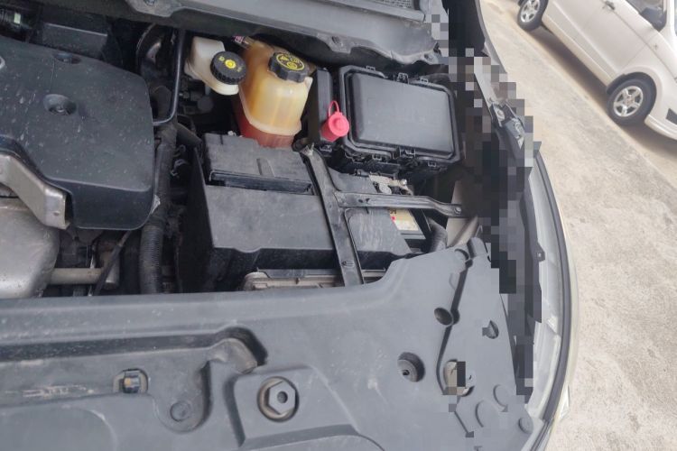 Used Buick GL8 2017 25S Luxury Version China V Standard Engine Bay Left