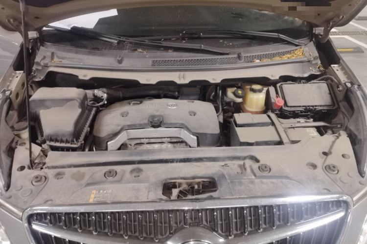 Used Buick GL8 2017 25S Comfort Version China V Standard Engine Bay