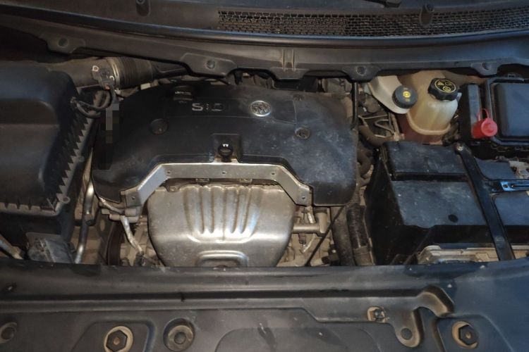Used Buick GL8 2017 25S Luxury Version China V Standard Engine Bay