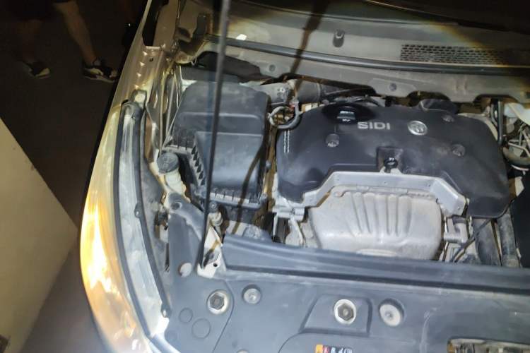 Used Buick GL8 2017 25S Luxury Version China V Standard Engine Bay Right