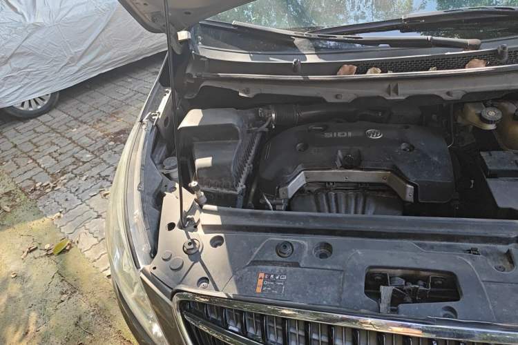 Used Buick GL8 2017 25S Luxury Version China V Standard Engine Bay Right