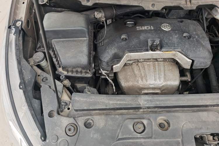 Used Buick GL8 2017 25S Prestige Version China V Standard Engine Bay Right