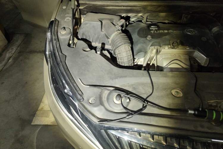 Used Buick GL8 2017 ES 28T Flagship Model China V Standard Engine Bay Right