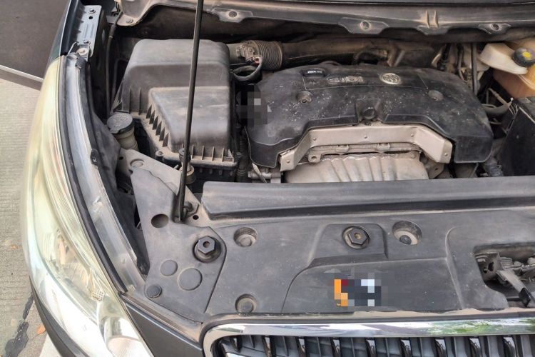 Used Buick GL8 2017 25S Luxury Version China V Standard Engine Bay Right
