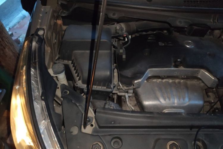 Used Buick GL8 2017 25S Luxury Version China V Standard Engine Bay Right