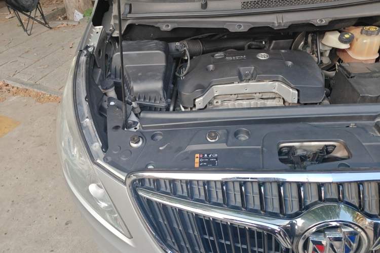Used Buick GL8 2017 25S Prestige Version China V Standard Engine Bay Right