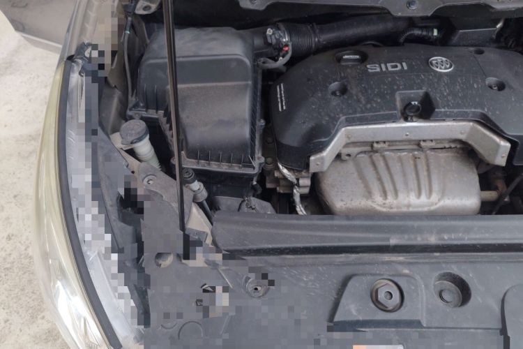 Used Buick GL8 2017 25S Luxury Version China V Standard Engine Bay Right