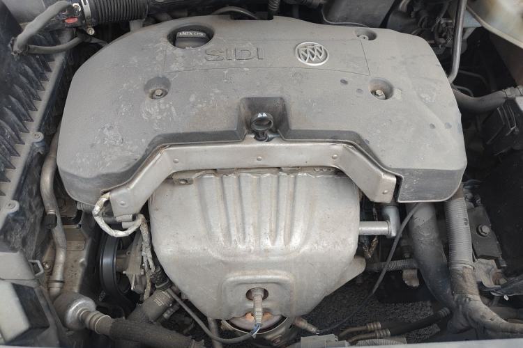 Used Buick GL8 2017 25S Comfort Version China V Standard Engine Bay