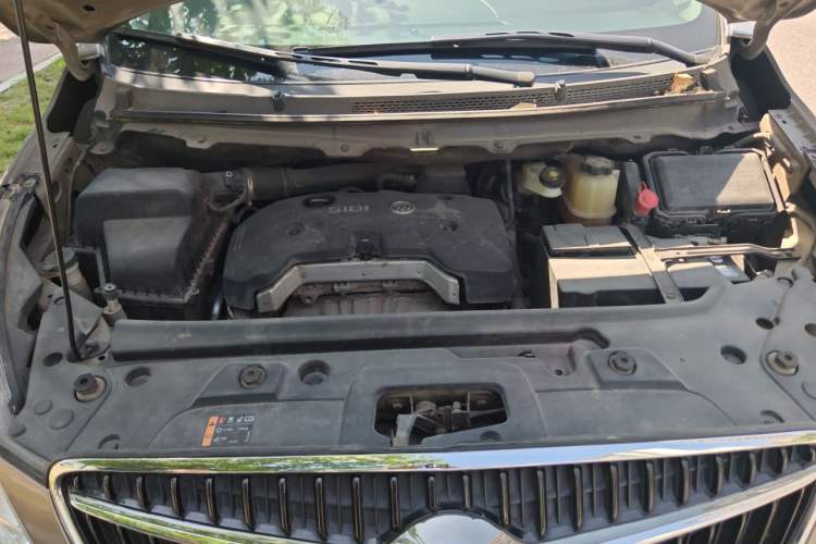Used Buick GL8 2017 25S Luxury Version China V Standard Engine Bay