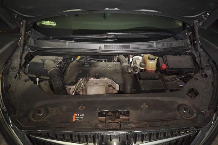 Used Buick GL8 2017 ES 28T Luxury Model China V Standard Engine Bay