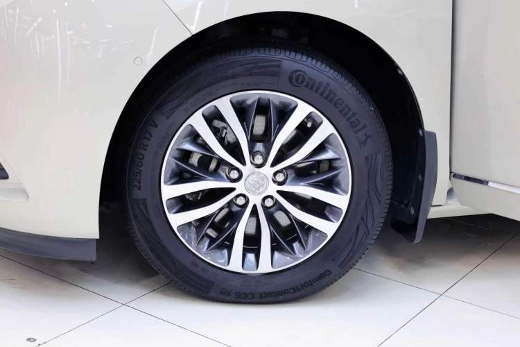 Used Buick GL8 2017 ES 28T Flagship Model China V Standard Exterior 12