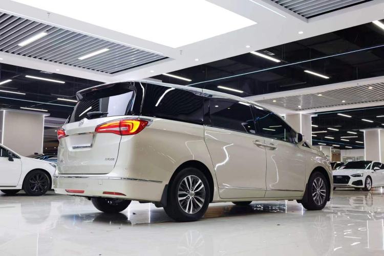Used Buick GL8 2017 ES 28T Flagship Model China V Standard Exterior 13