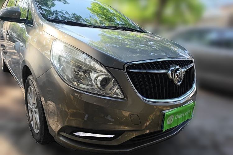 Used Buick GL8 2017 25S Luxury Version China V Standard Front Right 45 Deg