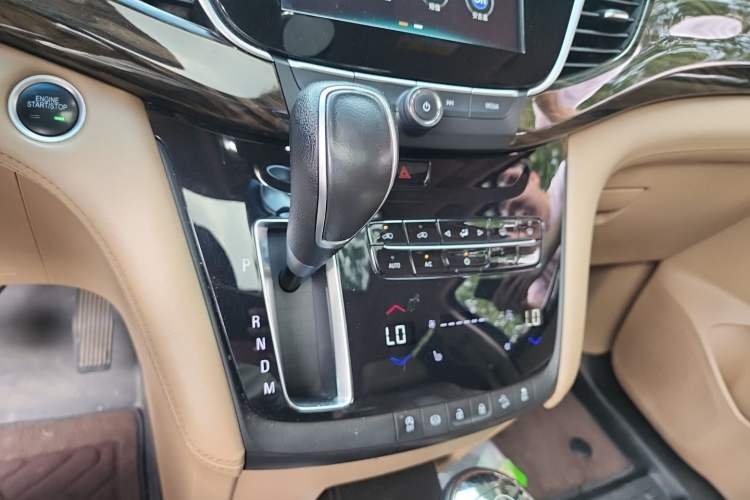 Used Buick GL8 2017 ES 28T Luxury Model China V Standard Gear Lever