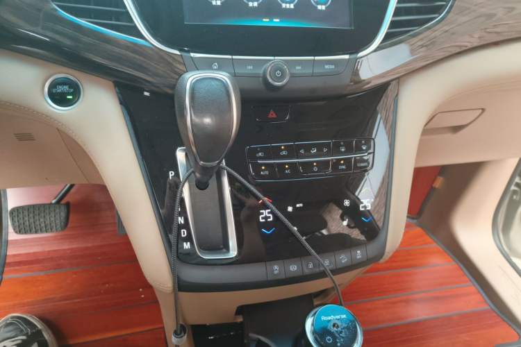Used Buick GL8 2017 ES 28T Luxury Model China V Standard Gear Lever