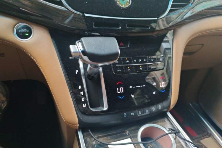 Used Buick GL8 2017 ES 28T Luxury Model China V Standard Gear Lever