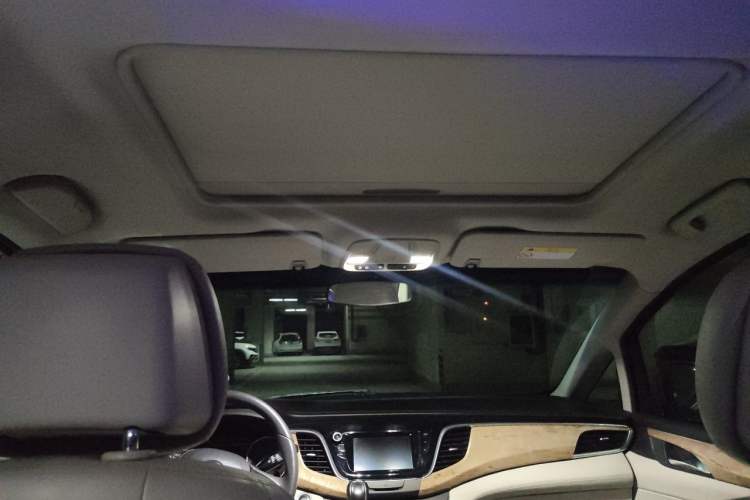 Used Buick GL8 2017 ES 28T Comfort Model China V Standard Headliner