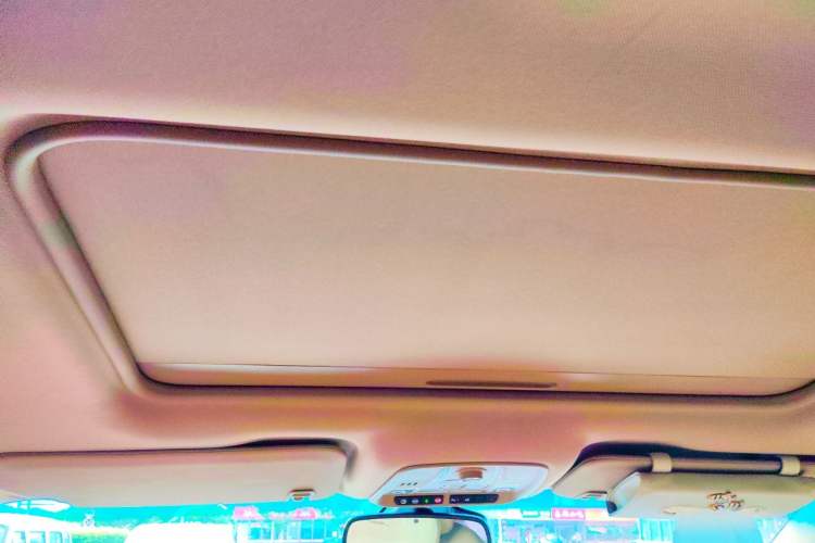 Used Buick GL8 2017 ES 28T Flagship Model China V Standard Headliner