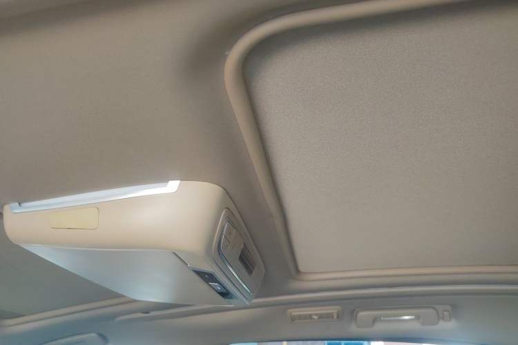 Used Buick GL8 2017 ES 28T Luxury Model China V Standard Headliner