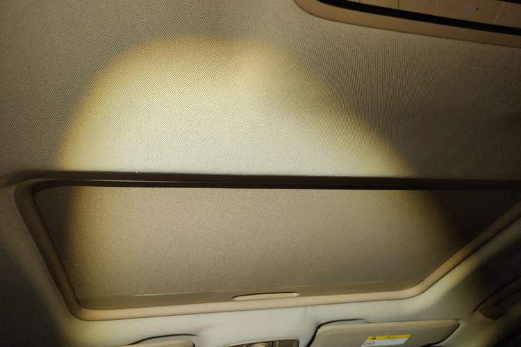 Used Buick GL8 2017 ES 28T Flagship Model China V Standard Headliner