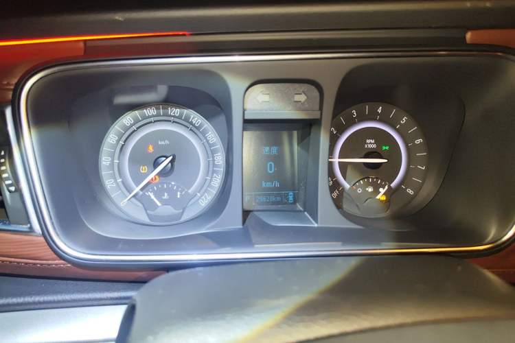Used Buick GL8 2017 25S Luxury Version China V Standard Instrument Cluster