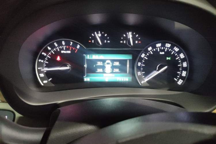 Used Buick GL8 2017 ES 28T Comfort Model China V Standard Instrument Cluster