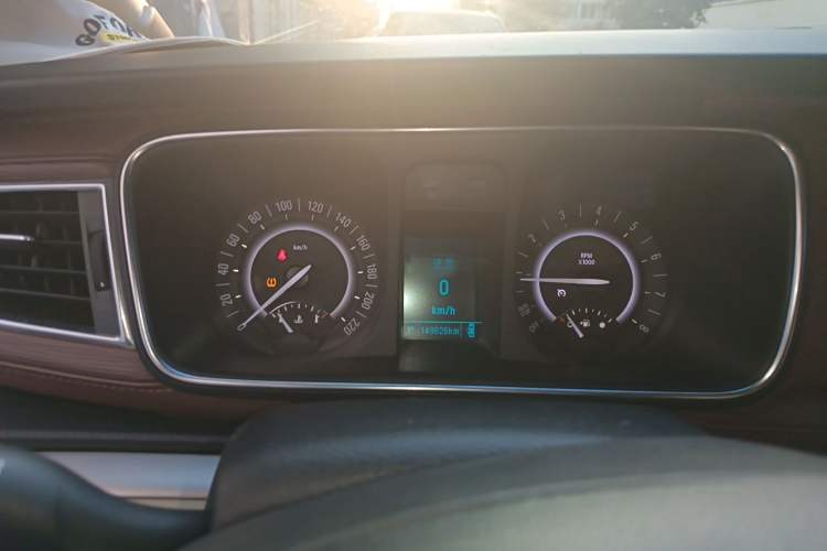 Used Buick GL8 2017 25S Prestige Version China V Standard Instrument Cluster