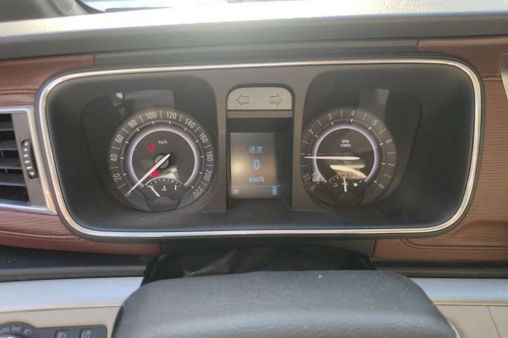 Used Buick GL8 2017 25S Luxury Version China V Standard Instrument Cluster