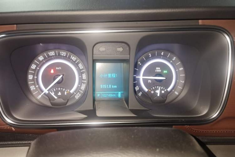 Used Buick GL8 2017 25S Comfort Version China V Standard Instrument Cluster