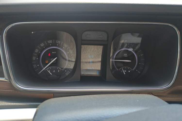 Used Buick GL8 2017 25S Comfort Version China V Standard Instrument Cluster