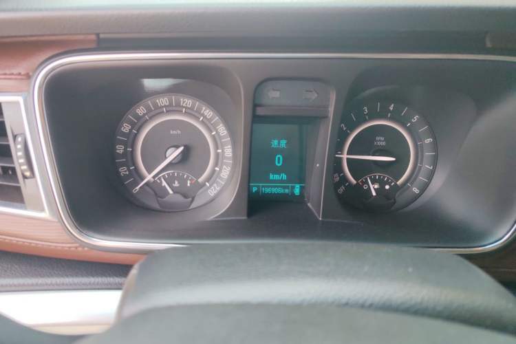 Used Buick GL8 2017 25S Luxury Version China V Standard Instrument Cluster