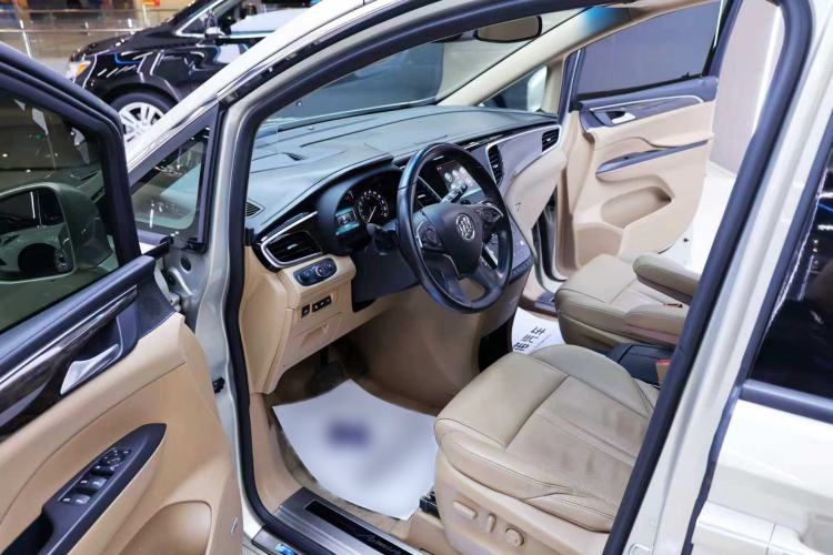 Used Buick GL8 2017 ES 28T Flagship Model China V Standard Interior 1