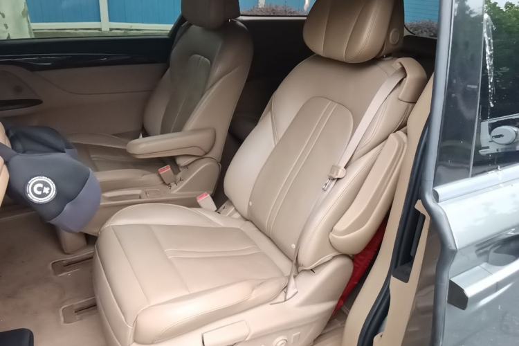 Used Buick GL8 2017 ES 28T Flagship Model China V Standard Interior 4