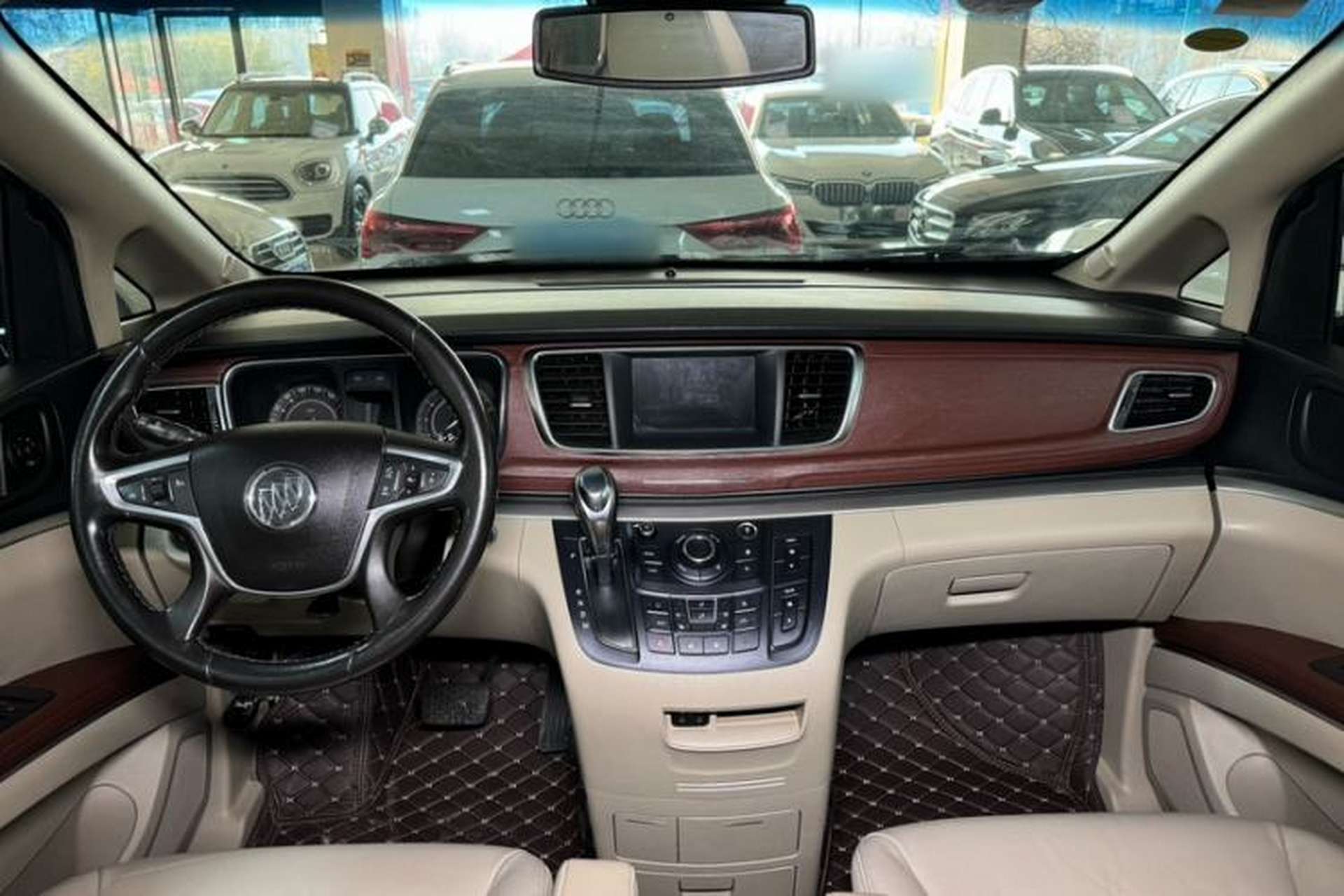 Used Buick GL8 2017 25S Prestige Version China V Standard Interior 7