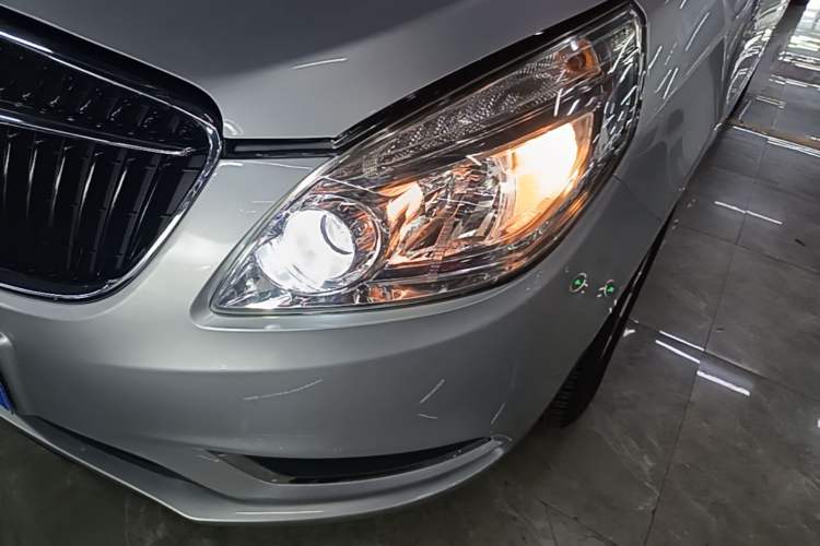 Used Buick GL8 2017 25S Luxury Version China V Standard Left Front Headlight