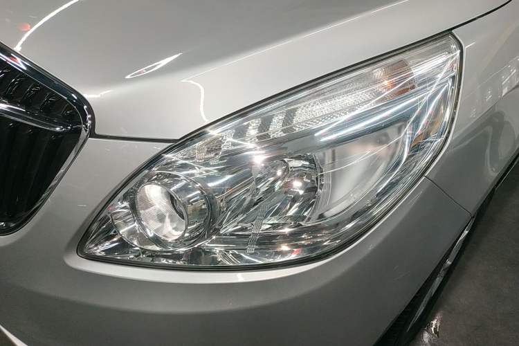Used Buick GL8 2017 25S Luxury Version China V Standard Left Front Headlight