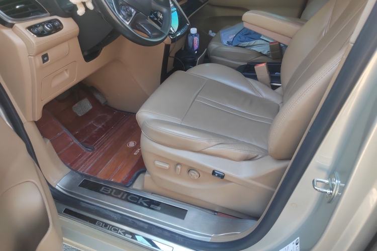 Used Buick GL8 2017 ES 28T Luxury Model China V Standard Left Front Seat