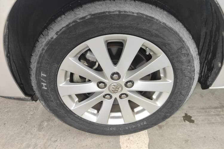 Used Buick GL8 2017 25S Comfort Version China V Standard Left Front Wheel Hub