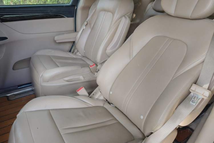 Used Buick GL8 2017 ES 28T Luxury Model China V Standard Left Rear Seat