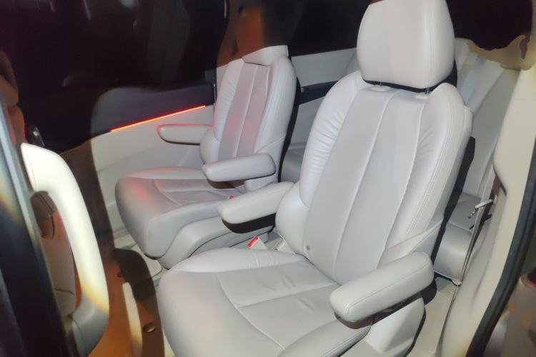 Used Buick GL8 2017 25S Luxury Version China V Standard Left Rear Seat