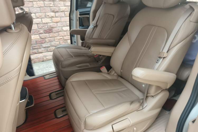 Used Buick GL8 2017 ES 28T Luxury Model China V Standard Left Rear Seat