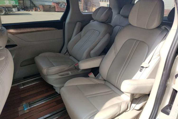 Used Buick GL8 2017 ES 28T Comfort Model China V Standard Left Rear Seat