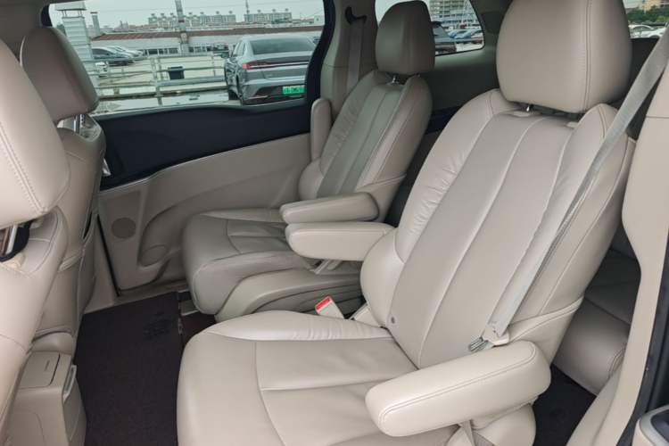 Used Buick GL8 2017 25S Prestige Version China V Standard Left Rear Seat