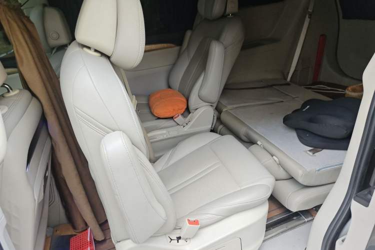 Used Buick GL8 2017 ES 28T Comfort Model China V Standard Left Rear Seat