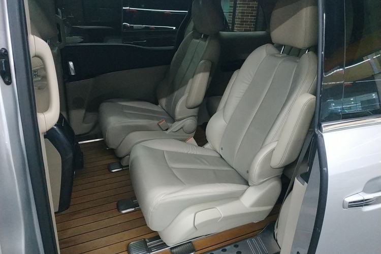 Used Buick GL8 2017 25S Luxury Version China V Standard Left Rear Seat