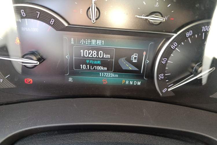 Used Buick GL8 2017 ES 28T Comfort Model China V Standard Odometer Close Up