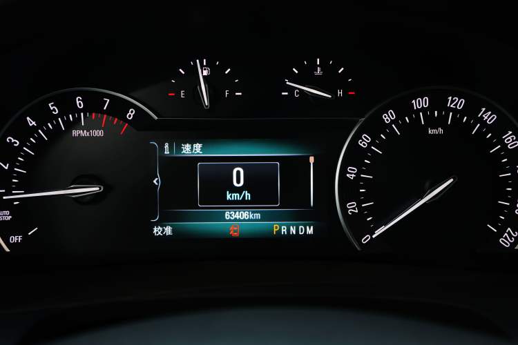 Used Buick GL8 2017 ES 28T Flagship Model China V Standard Odometer Close Up