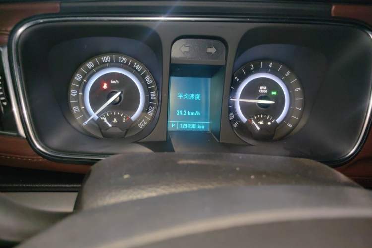 Used Buick GL8 2017 25S Luxury Version China V Standard Odometer Close Up